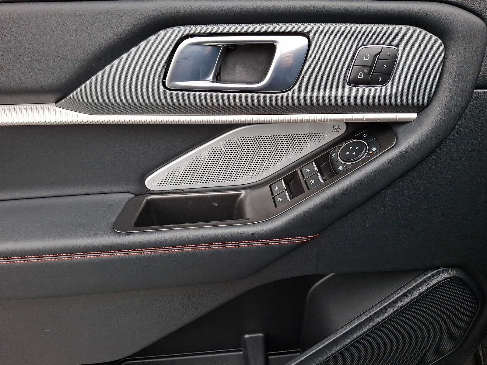 Certified 2026 Ford Explorer ST w/ Sun And Sound Package image 16