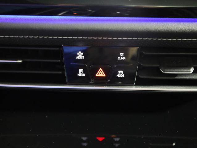Used 2024 Volkswagen Atlas SEL Premium R-Line AWD/4WD image 18
