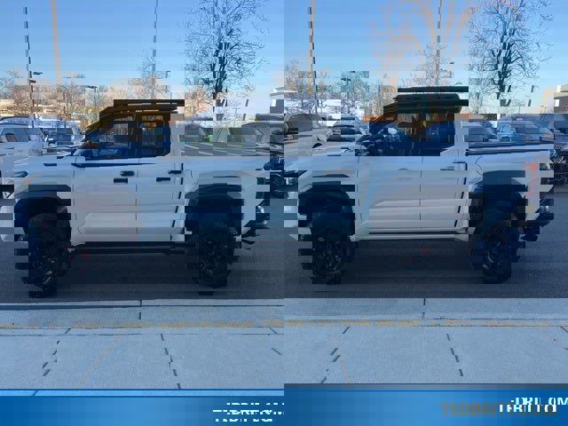 Used 2024 Toyota Tacoma TRD Pro image 2