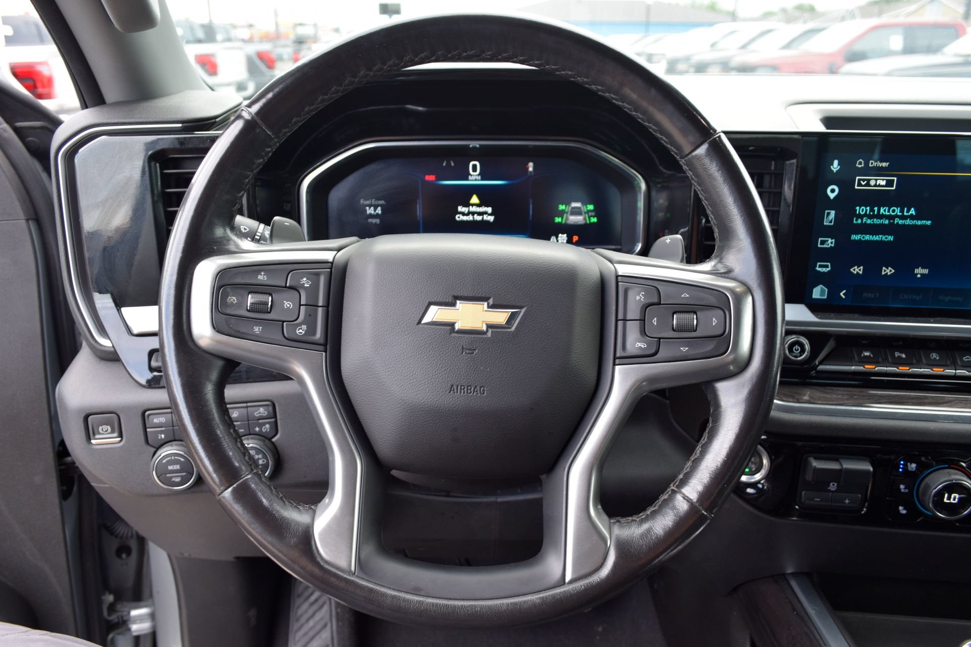 Used 2023 Chevrolet Silverado 1500 LTZ w/ LTZ Premium Package AWD/4WD image 6