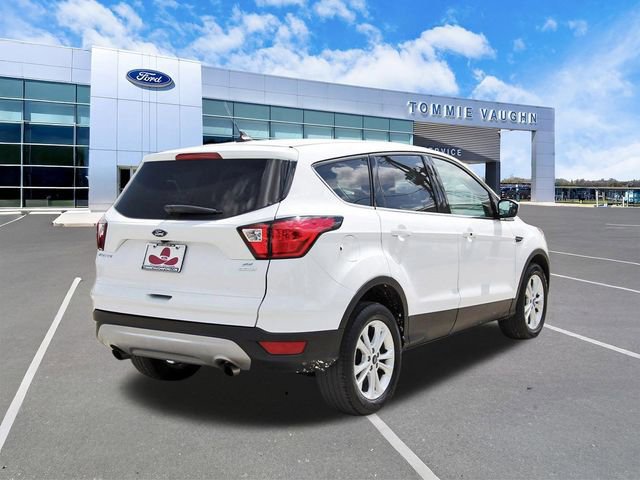 Certified 2019 Ford Escape SE image 4