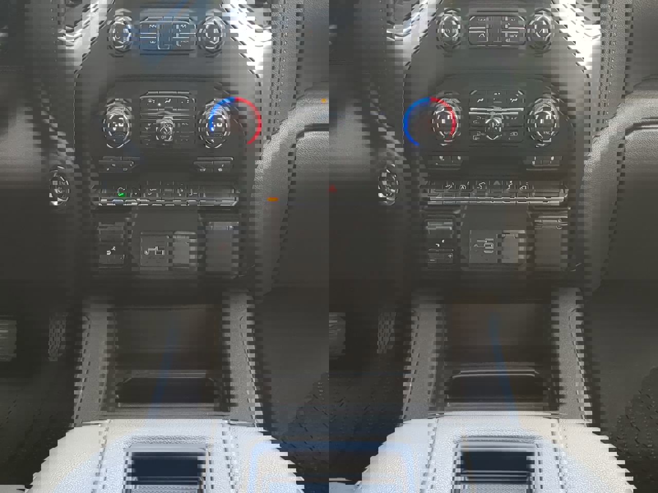 Used 2019 Chevrolet Silverado 1500 RST AWD/4WD image 17