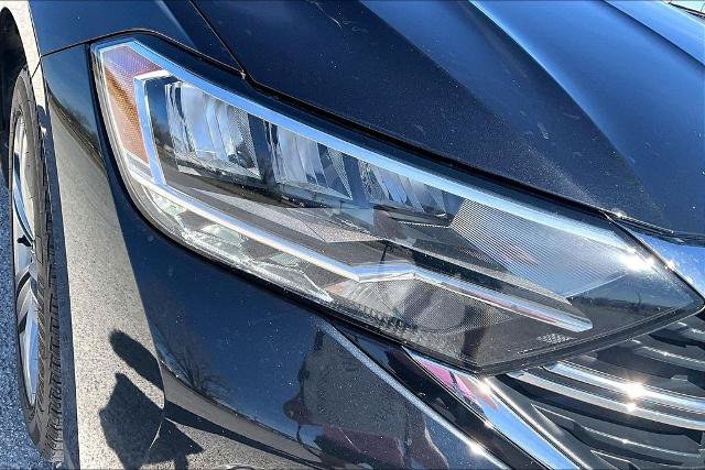 Used 2024 Volkswagen Jetta SE FWD image 26