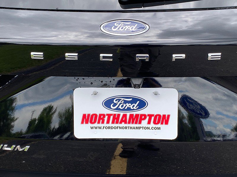 Certified 2025 Ford Escape Platinum AWD/4WD image 10