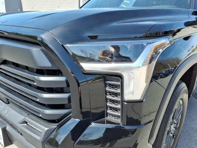 Used 2025 Toyota Tundra SR5 w/ SR5 Convenience Package AWD/4WD image 17
