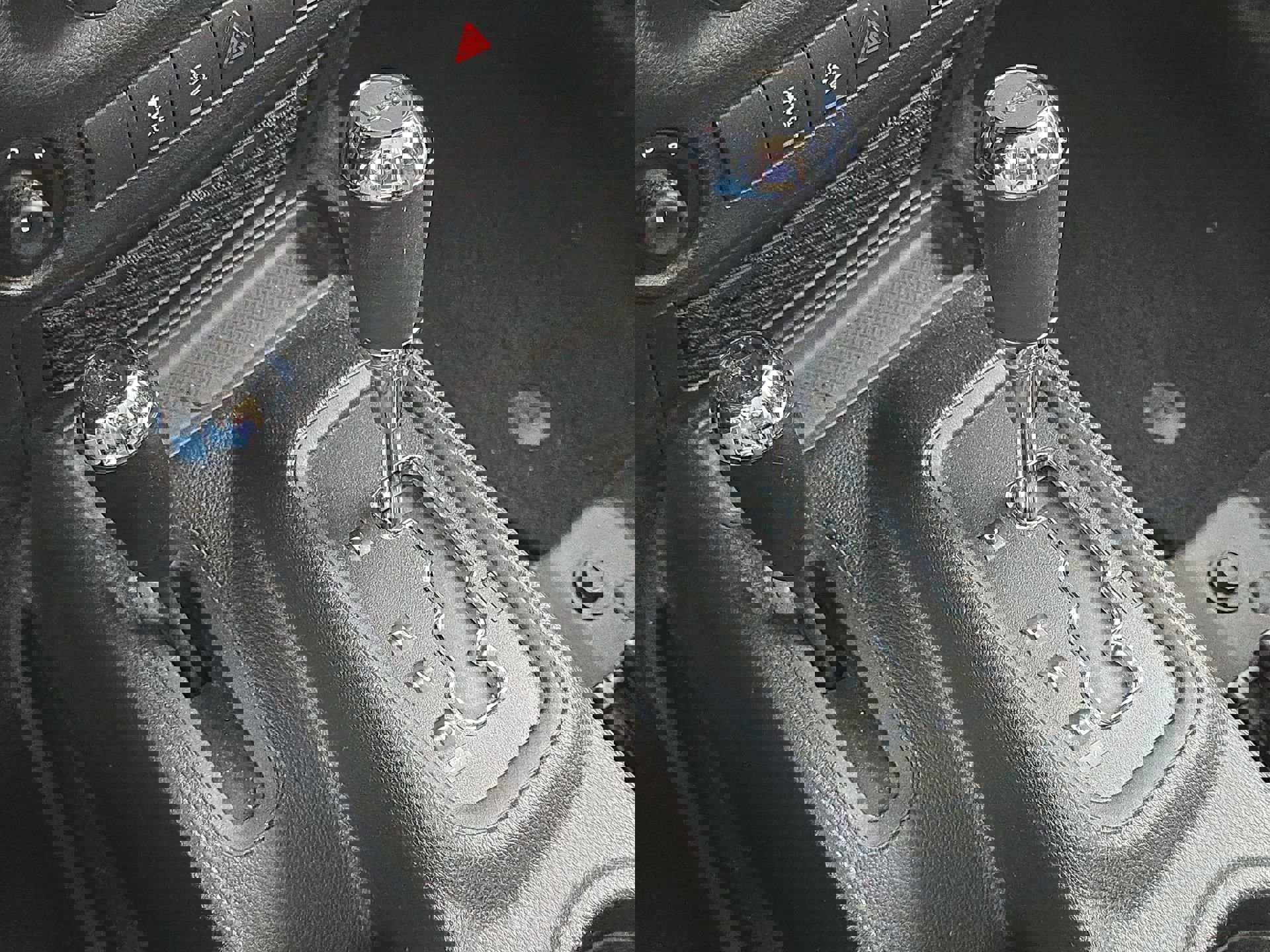 Used 2018 Jeep Wrangler Unlimited Sahara image 17