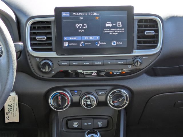 Used 2024 Hyundai Venue SE image 12