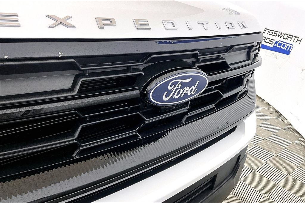 Certified 2025 Ford Expedition Active AWD/4WD image 24