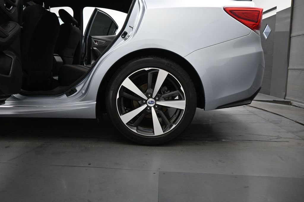 Used 2018 Subaru Impreza 2.0i Sport w/ Popular Package #1 AWD/4WD image 17