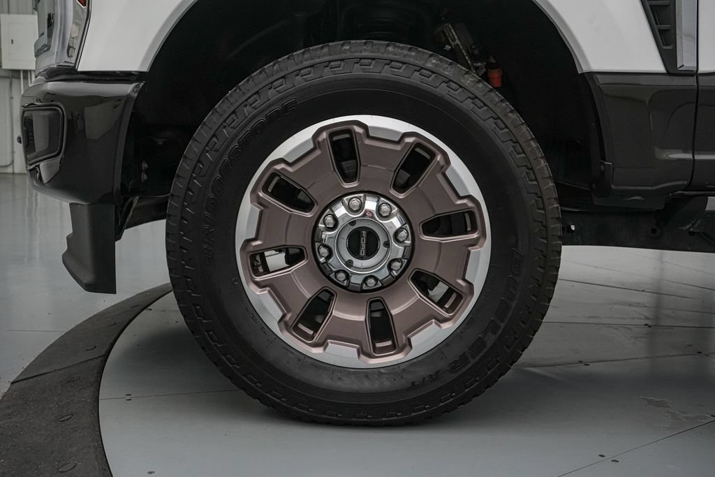 Certified 2025 Ford F250 King Ranch w/ FX4 Off-Road Package AWD/4WD image 12