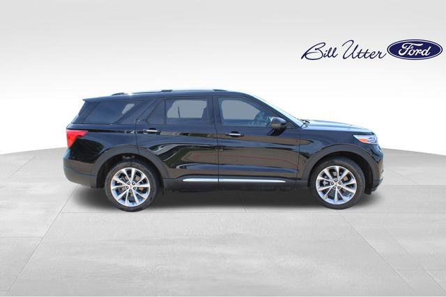 Certified 2023 Ford Explorer Platinum w/ Technology Package AWD/4WD image 4