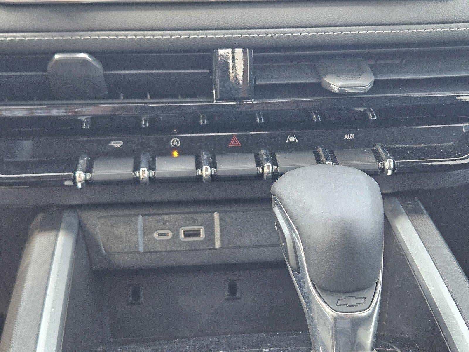 Used 2024 Chevrolet Colorado LT w/ LT Convenience Package RWD image 17