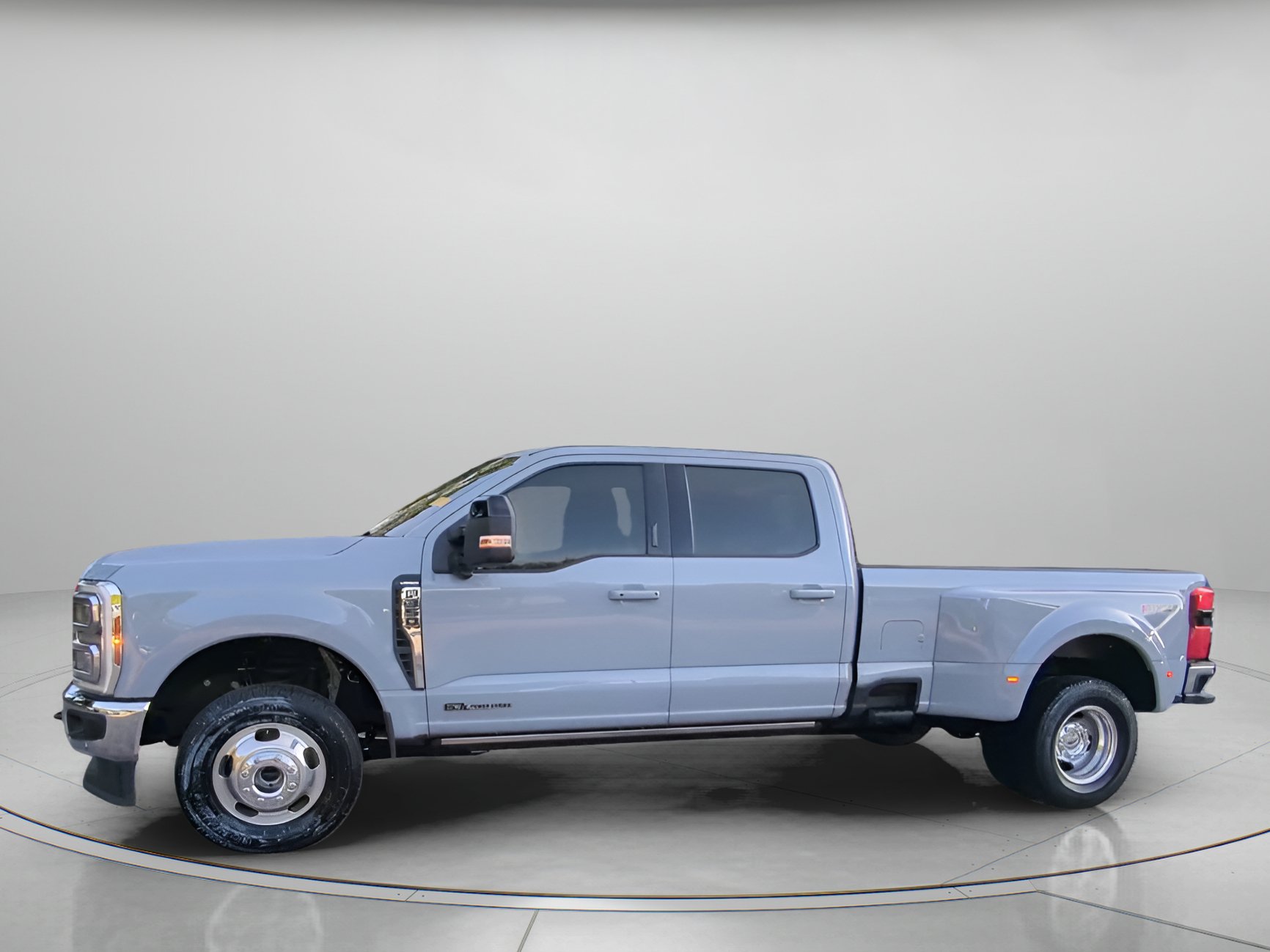 Certified 2024 Ford F350 Lariat w/ Lariat Ultimate Package AWD/4WD image 12
