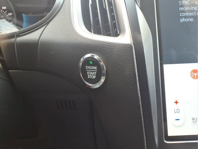 Certified 2024 Ford Edge Titanium AWD/4WD image 21