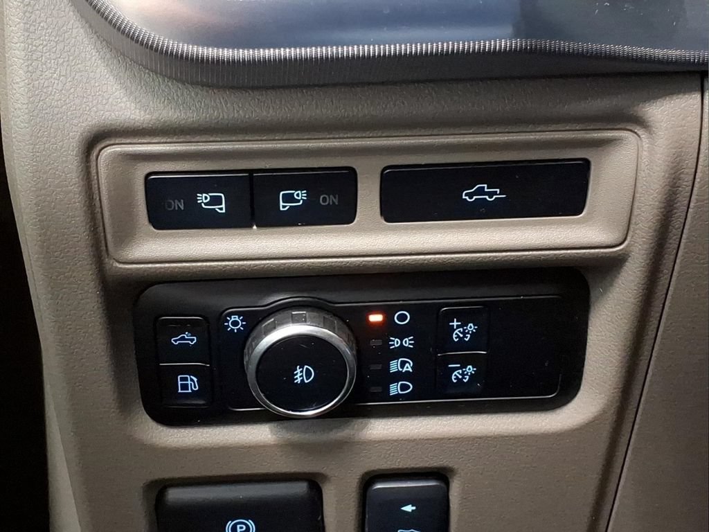Certified 2024 Ford F150 Platinum w/ Equipment Group 703A Plus AWD/4WD image 18