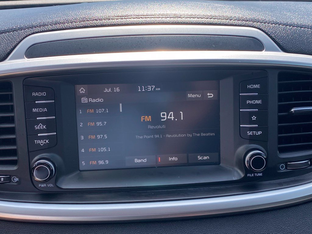 Used 2020 Kia Sorento L FWD image 15