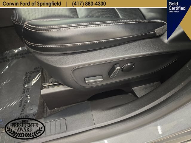 Certified 2024 Ford Escape Platinum AWD/4WD image 34
