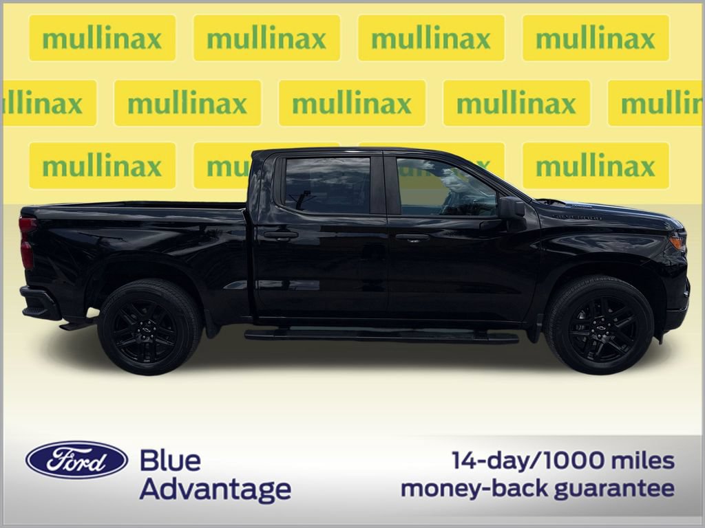 Used 2024 Chevrolet Silverado 1500 Custom w/ LPO, Dark Essentials Package RWD image 2