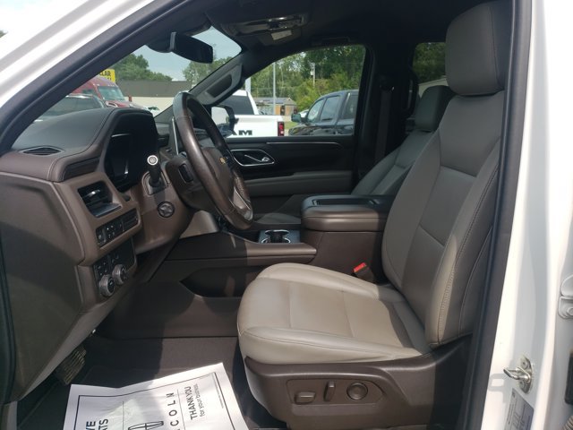 Used 2022 Chevrolet Tahoe LT w/ Luxury Package AWD/4WD image 12