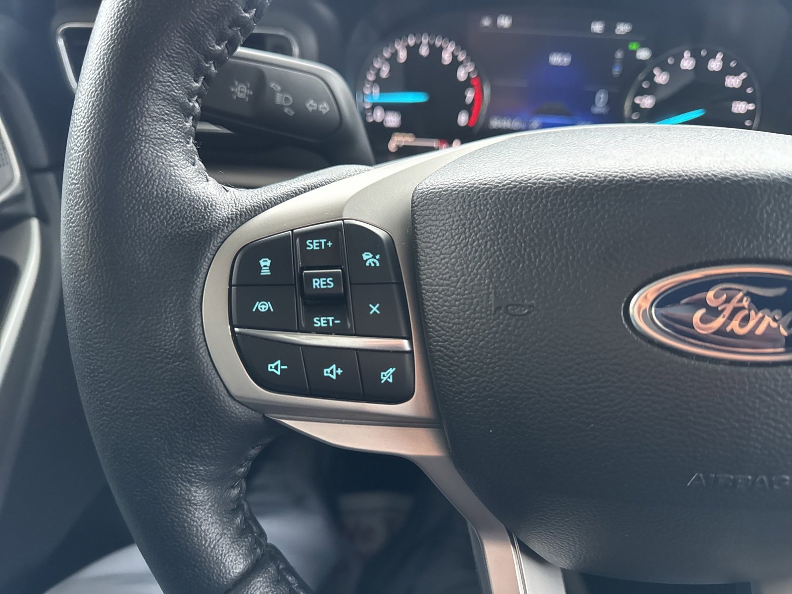 Certified 2023 Ford Explorer XLT w/ Equipment Group 202A image 29