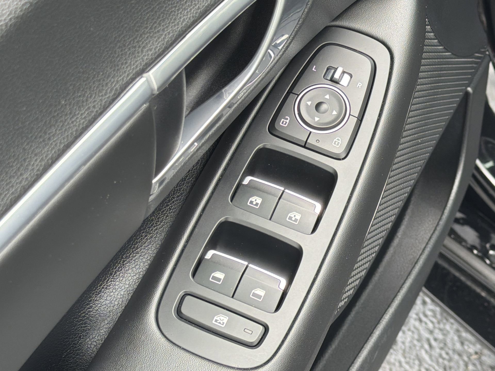 Used 2023 Hyundai Sonata SEL FWD image 19