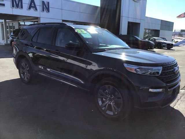 Certified 2023 Ford Explorer XLT w/ Equipment Group 202A AWD/4WD image 6