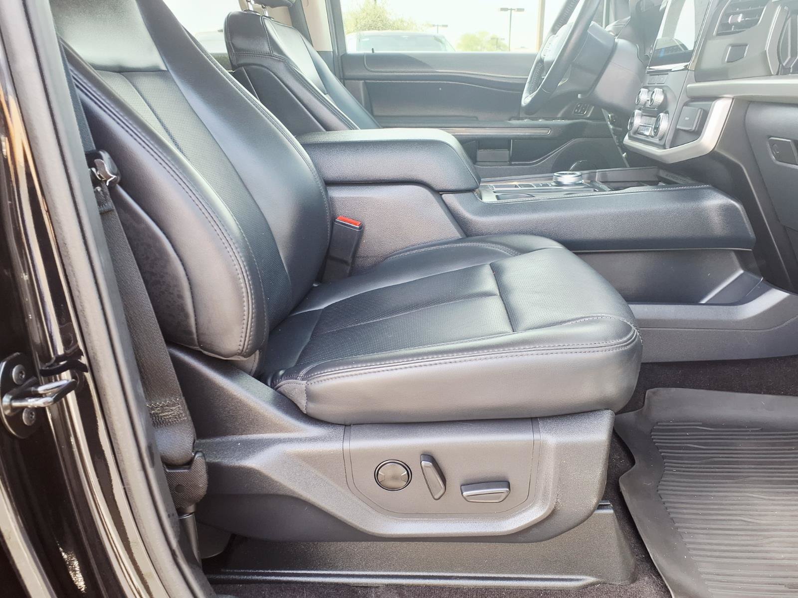 Certified 2023 Ford Expedition XLT RWD image 11