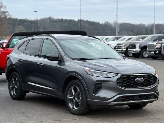 Certified 2023 Ford Escape ST-Line w/ Tech Pack #1 image 31