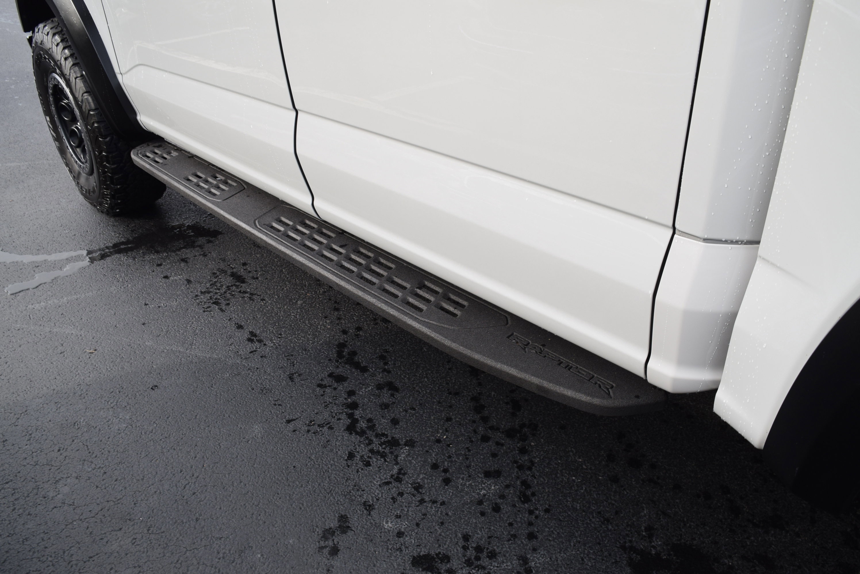 Certified 2024 Ford F150 Raptor image 9