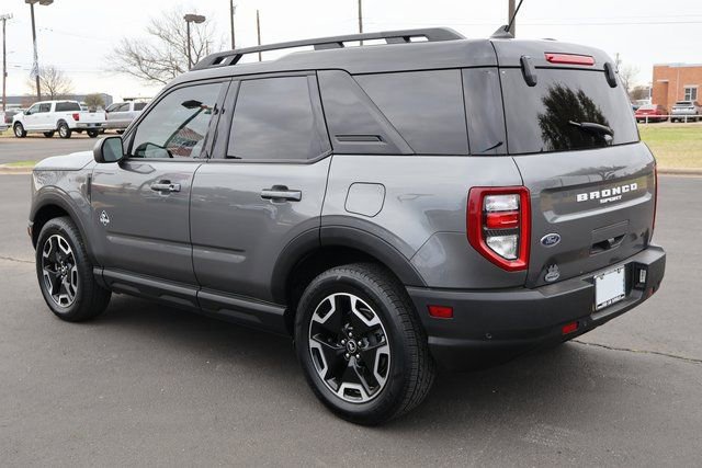 Certified 2023 Ford Bronco Sport Outer Banks w/ Tech Package image 16