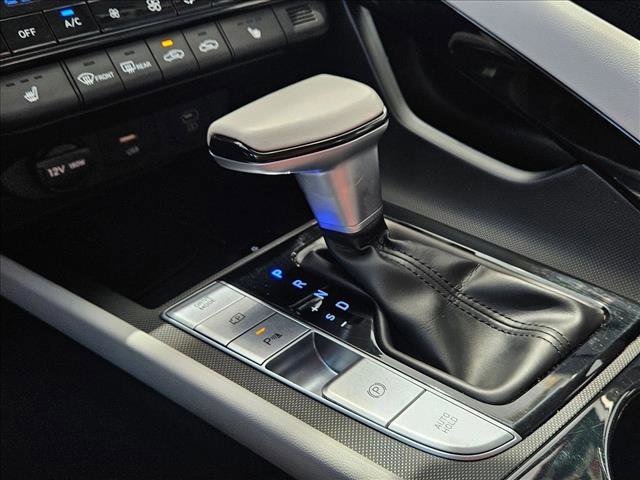 Used 2024 Hyundai Elantra Limited FWD image 14