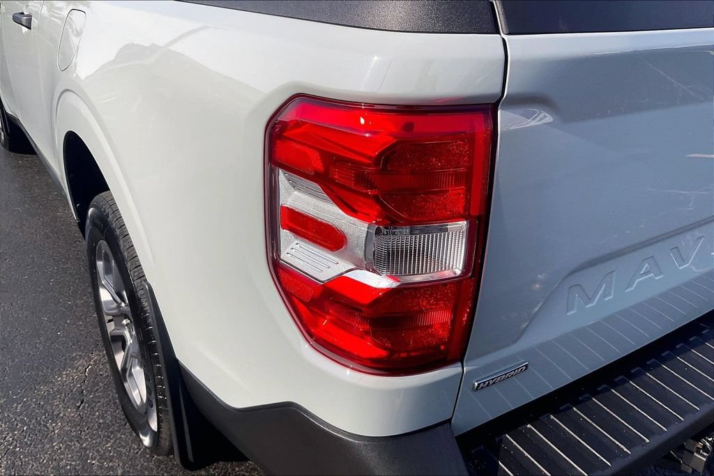 Certified 2024 Ford Maverick XLT w/ XLT Luxury Package FWD image 29