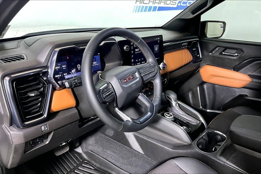 Used 2024 GMC Canyon AT4 w/ Canyon Safety Plus Package AWD/4WD image 10