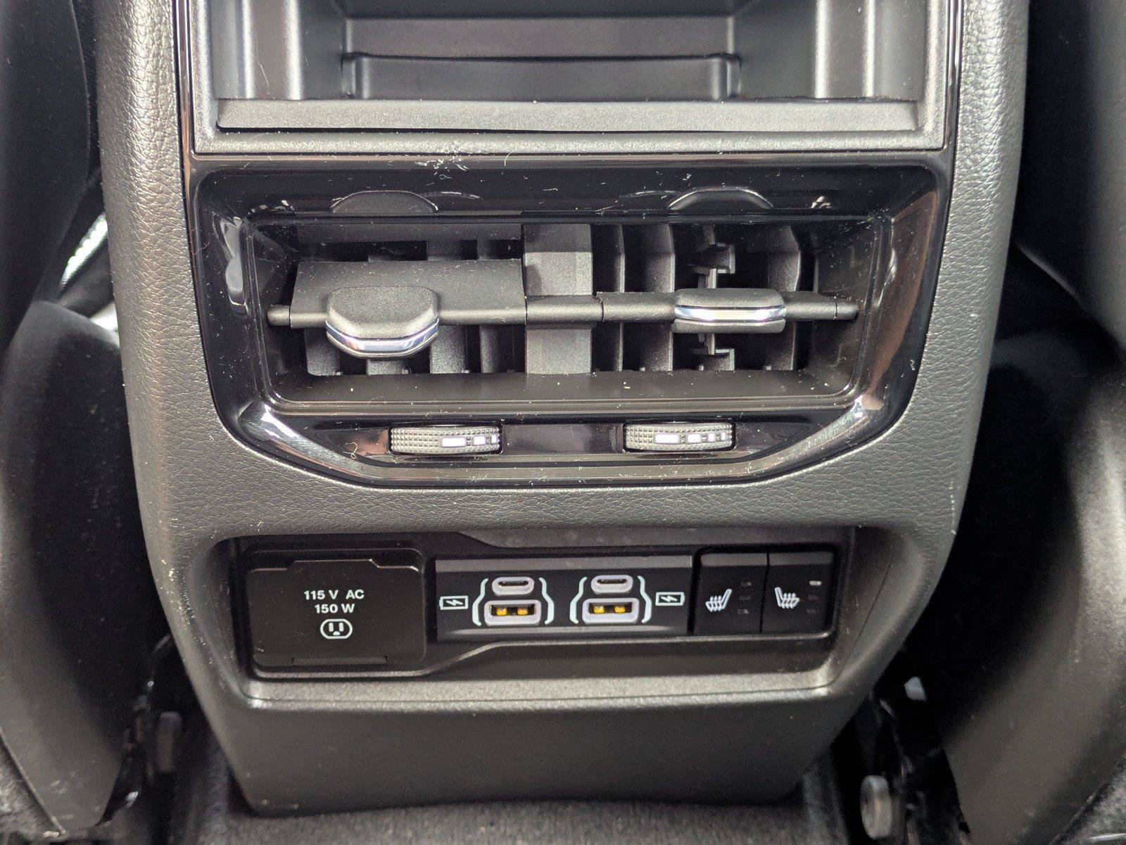 Used 2023 Jeep Grand Cherokee Limited AWD/4WD image 16
