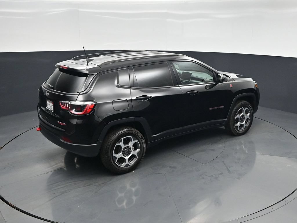 Used 2022 Jeep Compass Trailhawk AWD/4WD image 32