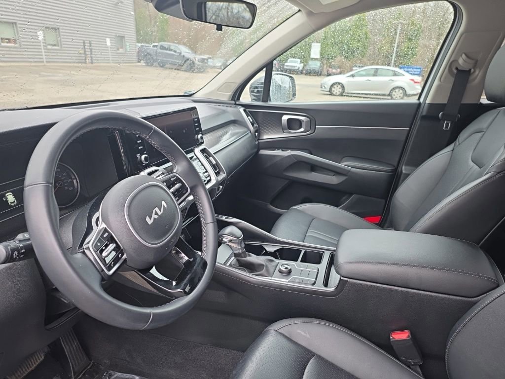Used 2022 Kia Sorento S image 12