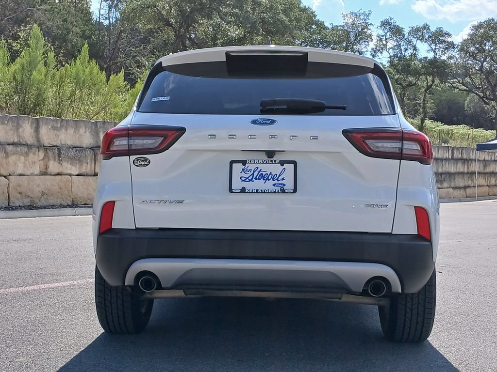 Certified 2024 Ford Escape Active AWD/4WD image 4