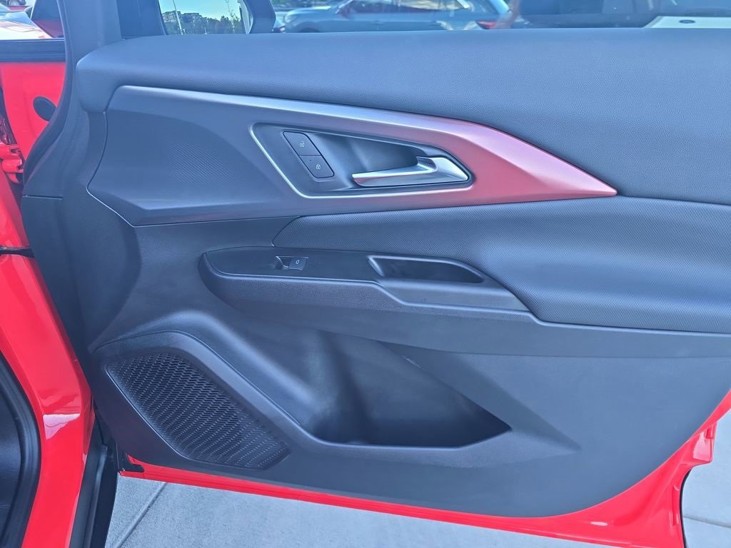 Used 2025 Chevrolet Equinox EV RS image 30