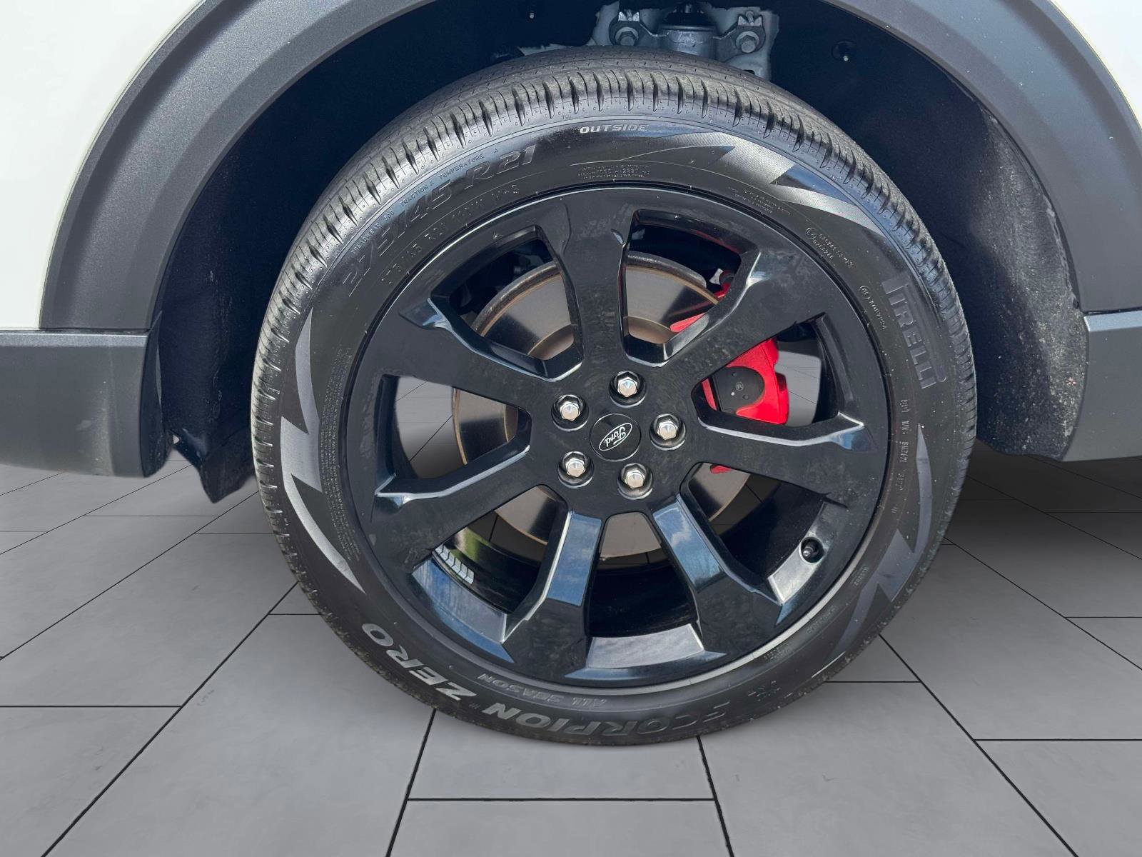 Certified 2022 Ford Explorer ST w/ ST Street Pack image 8