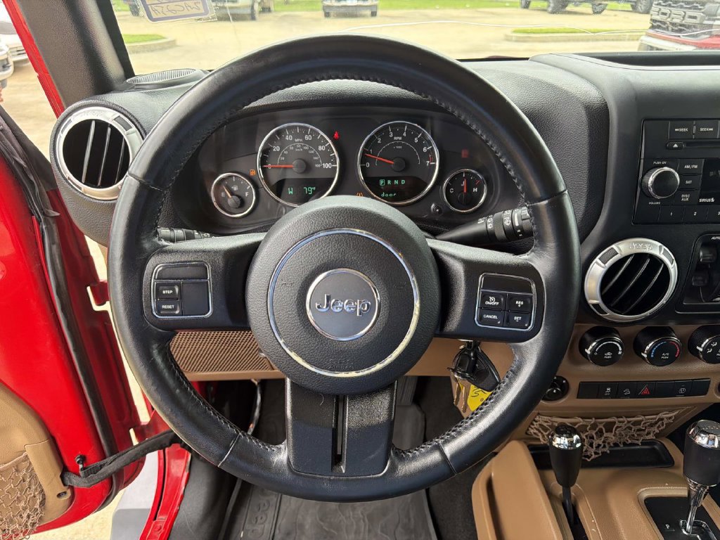 Used 2018 Jeep Wrangler Unlimited Sahara AWD/4WD image 22