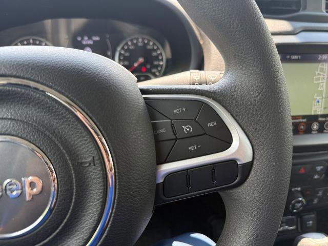 Used 2023 Jeep Renegade Latitude AWD/4WD image 35