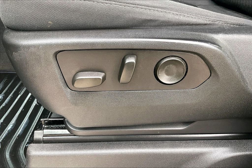 Used 2022 Chevrolet Silverado 1500 LT image 26