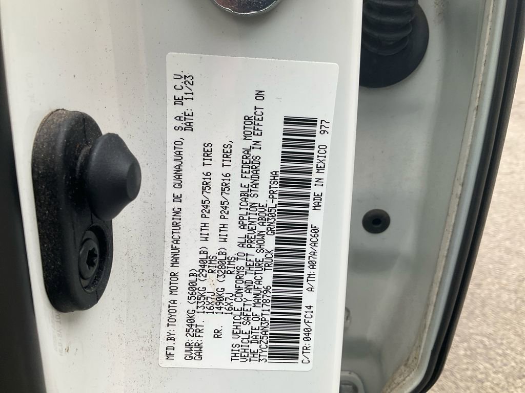 Used 2023 Toyota Tacoma SR5 w/ Technology Package AWD/4WD image 18