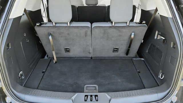 Certified 2025 Ford Explorer Active AWD/4WD image 22