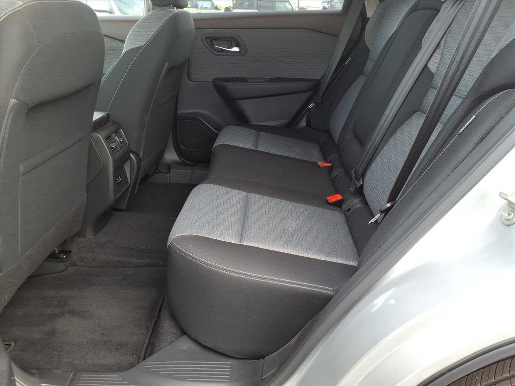 Used 2021 Nissan Rogue SV image 17