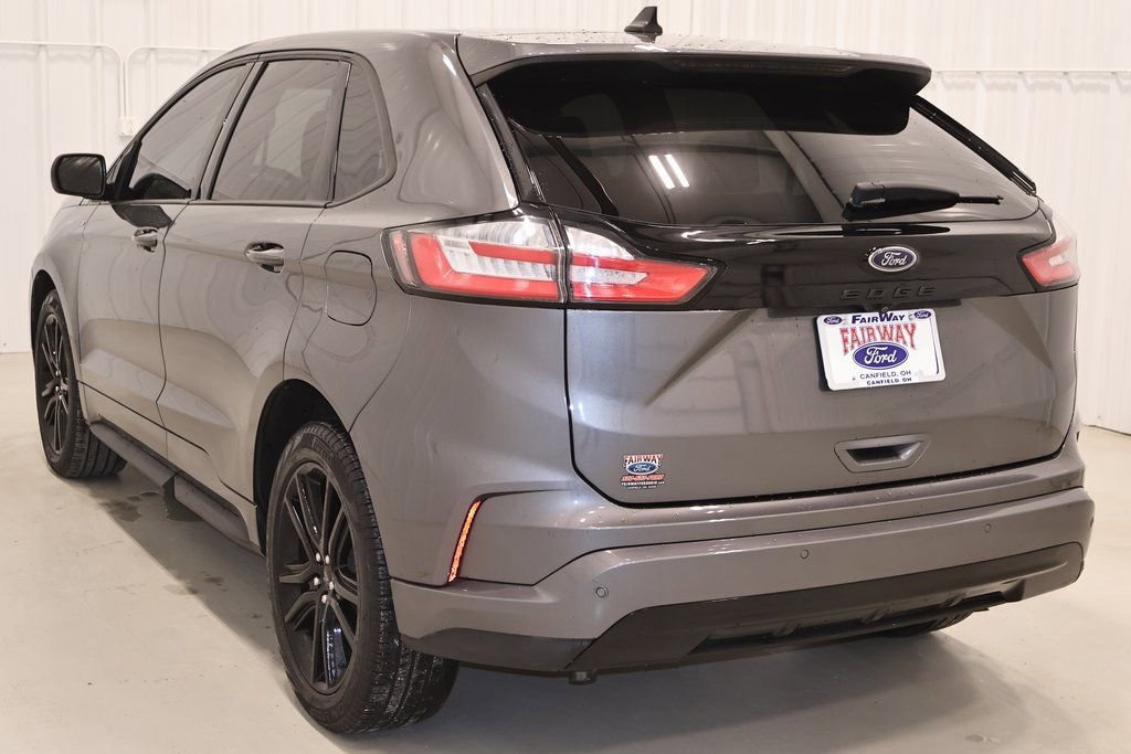 Certified 2023 Ford Edge ST-Line image 3