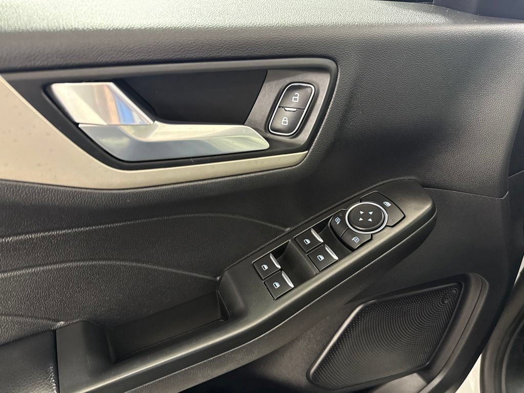 Certified 2022 Ford Escape SEL AWD/4WD image 19