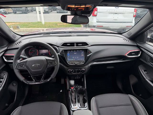 Used 2023 Chevrolet TrailBlazer RS w/ Sun and Liftgate Package FWD image 10