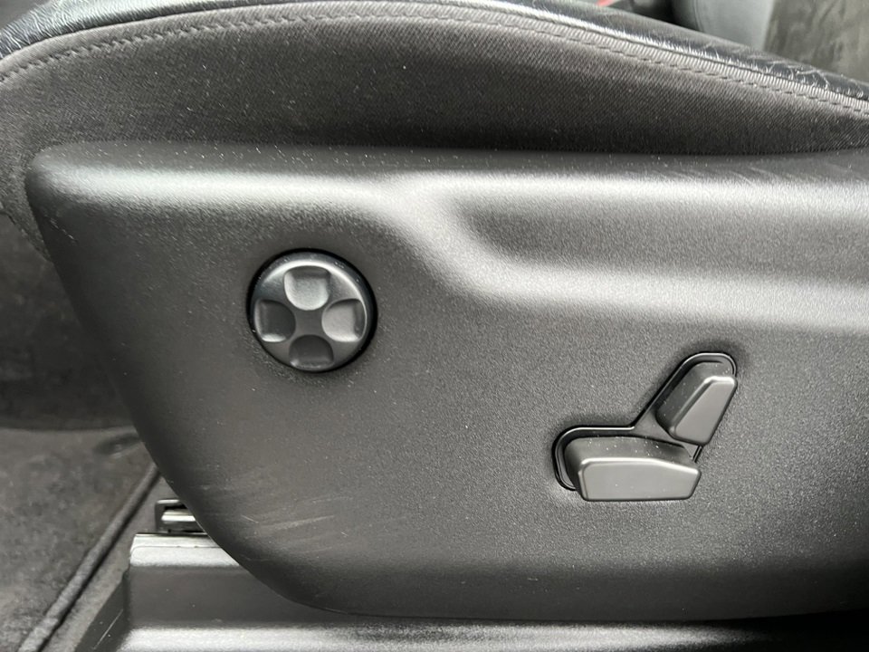 Used 2022 Jeep Grand Cherokee Laredo X image 10