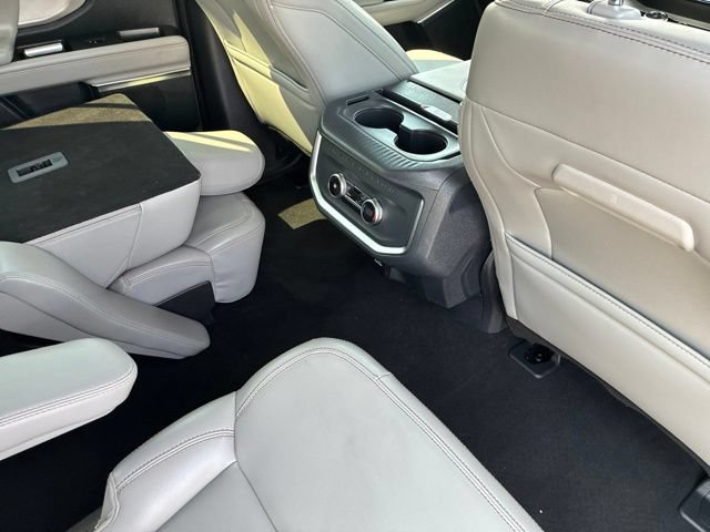 Certified 2025 Ford Expedition Active AWD/4WD image 73